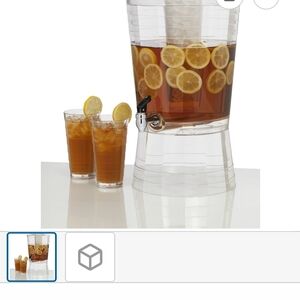 Clear Beverage Dispenser with Spigot
